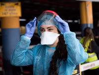 [ẢNH] Những hiểu lầm tai hại khi sử dụng khẩu trang giữa đại dịch corona