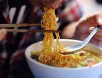 [ẢNH] Thức ăn nhanh đang 