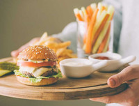 [ẢNH] Thức ăn nhanh đang 