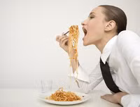 [ẢNH] Thức ăn nhanh đang 