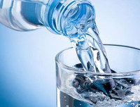 [ẢNH] Từ vụ lấy nước mương ô nhiễm làm nước uống: Cách nhận biết nước tinh khiết 