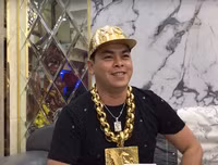 Cuộc sống đầy vàng của Phúc XO trước khi bị tạm giữ hình sự để điều tra