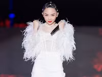 [ẢNH] Nhan sắc thăng hạng, 