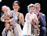 [ẢNH] Cuộc sống sau ly hôn của ca sĩ Hồng Nhung là sự xen lẫn 