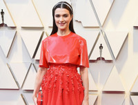 [ẢNH] Chuyện lạ Oscar 2019: Nam tài tử tự tin mặc váy 