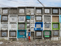 Dân nghèo Philippines chen chúc 