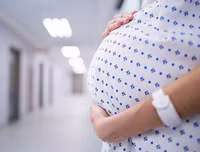 [ẢNH] Những con đường nhiễm bệnh không ngờ tới do virus corona gây ra