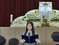 [ẢNH] Người hâm mộ bàng hoàng và cầu nguyện cho mỹ nhân Hàn qua đời ở tuổi 25