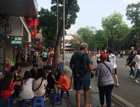 [ẢNH] Phố đi bộ Hồ Gươm tấp nập trong những ngày cuối dịp nghỉ lễ