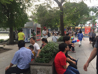 [ẢNH] Phố đi bộ Hồ Gươm tấp nập trong những ngày cuối dịp nghỉ lễ