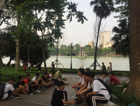 [ẢNH] Phố đi bộ Hồ Gươm tấp nập trong những ngày cuối dịp nghỉ lễ