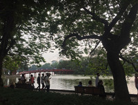 [ẢNH] Phố đi bộ Hồ Gươm tấp nập trong những ngày cuối dịp nghỉ lễ