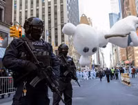 [ẢNH] Tưng bừng cuộc diễu hành bóng bay khổng lồ dịp lễ Tạ ơn ở Mỹ