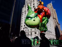 [ẢNH] Tưng bừng cuộc diễu hành bóng bay khổng lồ dịp lễ Tạ ơn ở Mỹ