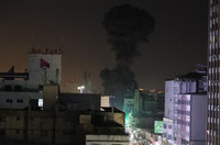 [ẢNH] Hiện trường Israel trả đũa, không kích Dải Gaza sau vụ tấn công tên lửa nhằm vào thành phố Tel Aviv