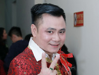 [ẢNH] Cuộc sống bình yên của NSND Tự Long bên người vợ tài sắc