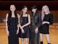 [ẢNH] Mãn nhãn với phong cách thời trang đẳng cấp của BlackPink trong 