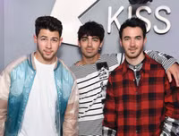 [ẢNH] Các cặp anh chị em nổi tiếng hàng đầu Hollywood