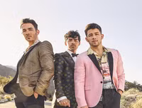 [ẢNH] Các cặp anh chị em nổi tiếng hàng đầu Hollywood