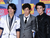 [ẢNH] Các cặp anh chị em nổi tiếng hàng đầu Hollywood