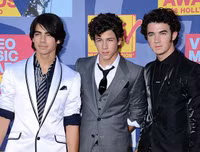 [ẢNH] Các cặp anh chị em nổi tiếng hàng đầu Hollywood