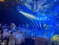 Cận cảnh đám cưới siêu hot của con gái Minh 