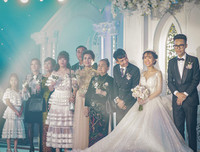 Cận cảnh đám cưới siêu hot của con gái Minh 