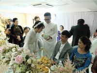 Cận cảnh đám cưới siêu hot của con gái Minh 