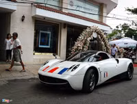 Cận cảnh đám cưới siêu hot của con gái Minh 