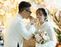 Cận cảnh đám cưới siêu hot của con gái Minh 