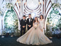 Cận cảnh đám cưới siêu hot của con gái Minh 