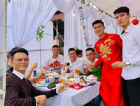 [ẢNH] Dàn cầu thủ giản dị tới chung vui với Duy Mạnh trong lễ ăn hỏi