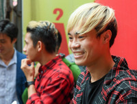 [ẢNH] Dàn cầu thủ giản dị tới chung vui với Duy Mạnh trong lễ ăn hỏi