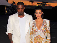 [ẢNH] Nhìn lại 8 năm bên nhau của vợ chồng ứng viên Tổng thống Mỹ Kanye West và Kim Kardashian