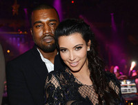 [ẢNH] Nhìn lại 8 năm bên nhau của vợ chồng ứng viên Tổng thống Mỹ Kanye West và Kim Kardashian