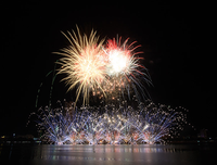 Mãn nhãn với màn pháo hoa đỉnh cao của đội Anh và Phần Lan trong đêm chung kết