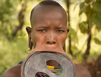 [ẢNH] Những phong tục kỳ lạ nhất của các bộ tộc trên thế giới