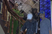 Cận cảnh công an bắt hàng chục đối tượng phê ma túy trong quán karaoke