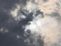 [ẢNH] Chiêm ngưỡng Nhật thực đẹp hiếm có tại nhiều nơi trên thế giới