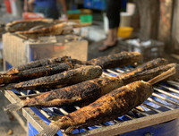 [ẢNH] Ngày vía Thần Tài 2020: Những mặt hàng đắt khách ngoài... vàng