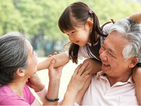 [ẢNH] Cảnh giác những chiêu trò lừa đảo nhắm đến đối tượng là người cao tuổi