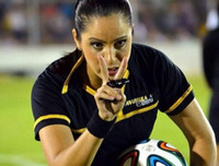 [ẢNH] Nhan sắc nóng bỏng của 5 nữ trọng tài xinh đẹp nhất thế giới