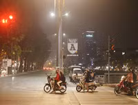 [ẢNH] Phần đường Láng không dành cho xe máy: Nhiều người bị 