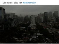 Cháy rừng Amazon: Bầu trời Brazil chìm trong khói tro, 3h chiều tối đen như giữa đêm