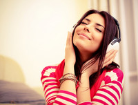 [ẢNH] Tác hại khủng khiếp khi sử dụng tai nghe không đúng cách