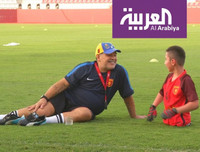 Cậu bé không chân sống đầy nghị lực, 