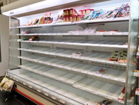 Hàng triệu người phải di tản, hàng hóa siêu thị bị 