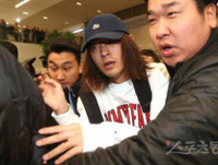 [ẢNH] Chân dung Jung Joon Young, nam ca sĩ phát tán 'clip nóng' chấn động Hàn Quốc