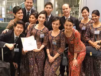 [ẢNH] Chiêm ngưỡng những mẫu đồng phục tiếp viên hàng không ấn tượng nhất thế giới