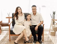 [ẢNH] Bất ngờ trước cuộc sống hiện tại của các thành viên nhóm Mắt Ngọc đình đám một thời